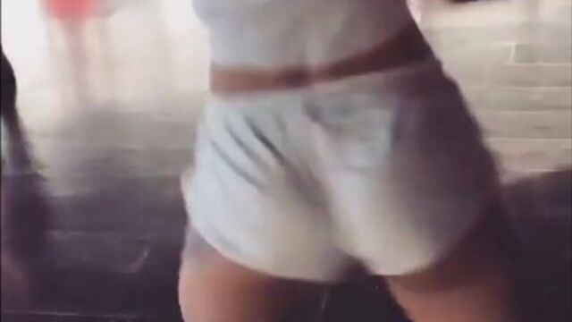 Годный тверк