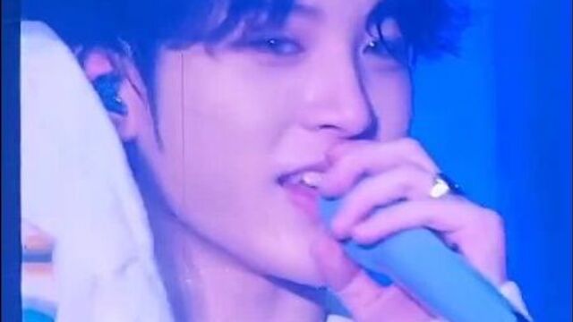 Засмущал малыша