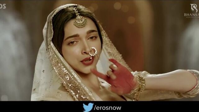 Mohe rang do laal official video song - bajirao mastani - ranveer singh, deepika padukone