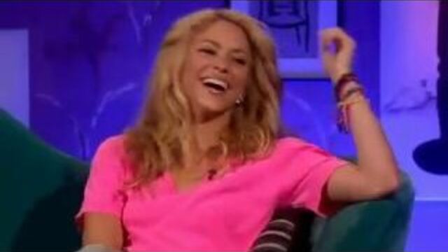 Shakira - interview (alan carr chatty man 25-06-10)
