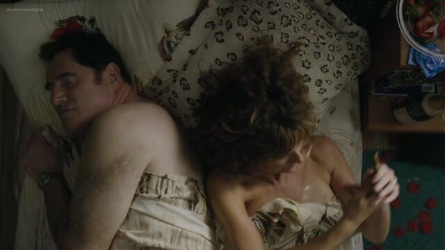 Jennifer grey nude - red oaks s01e04-07 (2015) hd 1080p watch online / дженнифер грей - красные дубы