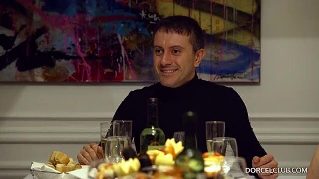 Новое минет под столом