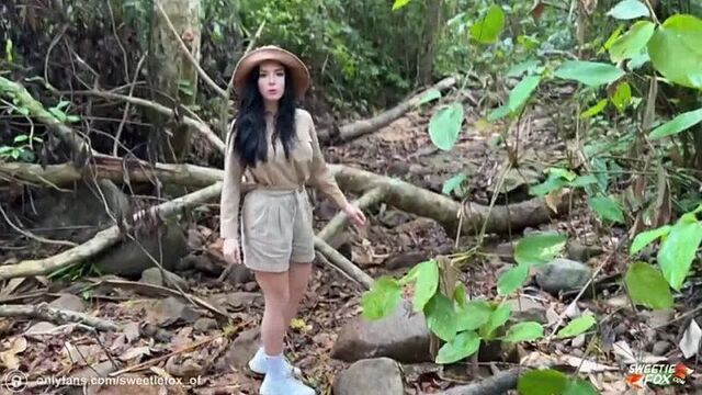 Гид отсосала яд из члена и спасла тем самым жизнь