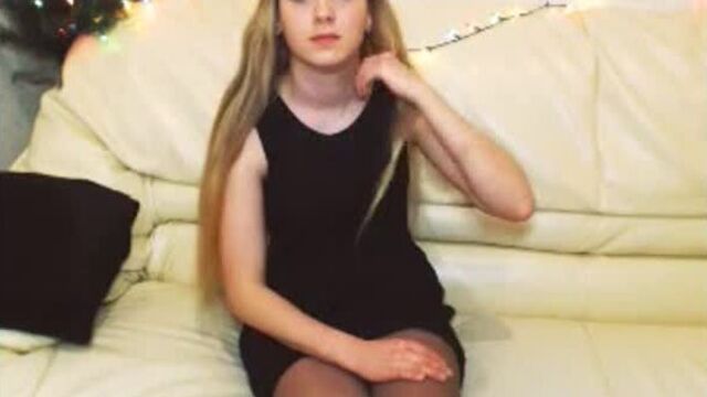 Mc анюта читает реп с голой пиздой