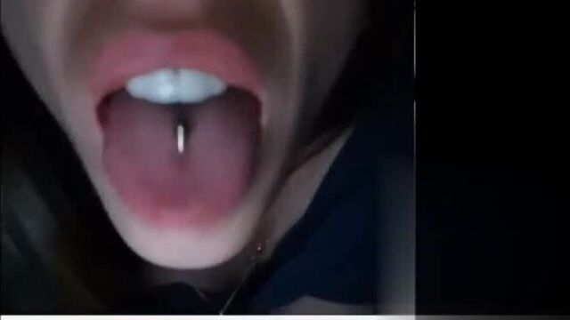 Показывает себя, помогла чуваку в чат рулетке. от подписчицы. ometv. omegle. coomeet. chatroulette стонет и просить кончить^_^