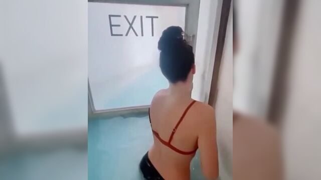 Голубая лагуна исландия является местом, где силы геотермальной морской воды создают новую энергию