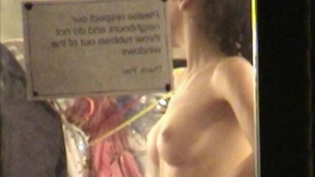 Балерины переодеваются перед окном 18+ голые балерины не знают что их сиськи снимают на камеру эротика порно обнаженные девочки