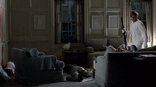 "забавные игры". сцена с пультом