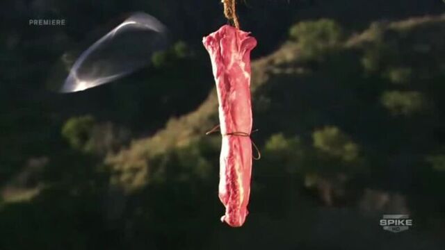 Чакра, чакрам — индийское метательное оружие.