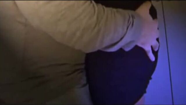 Облапали с mature друг друга сексуальная милфа blackmail tits touching groping