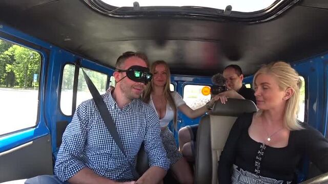 [somanyhorsesru журнал] соня темникова ведет выпуск на коленях / загадали «привет, тачка» машину олега «бородатая езда»