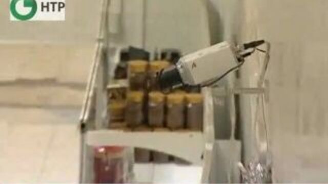 Мужик в камилле на химиков 64, угрожая ножом, украл бутылку водки