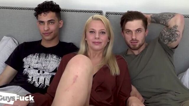 Трахнул чужую жену и ее мужа куколда