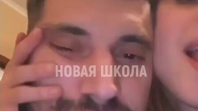 Паша техник со своей новой девушкой [новая школа]