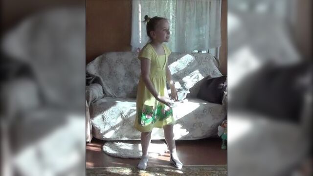 Целовальникова василиса снег.mp4