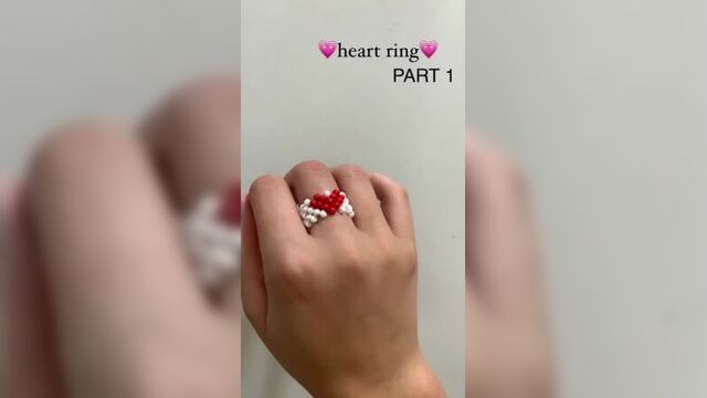 Колечко из бисера "любящее сердце. техника плетения "в крестик".