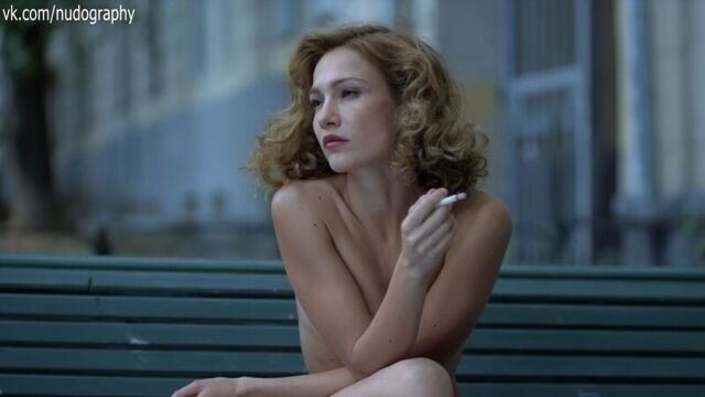 Евгения брик голая в сериале "оттепель" (2013, валерий тодоровский) - серия 1 (1080p)