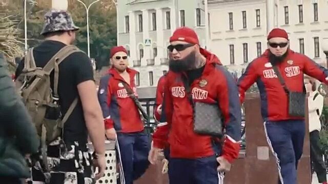 Edward bil пранк _ мага с братвой крышуют район _ реакция людей на толпу