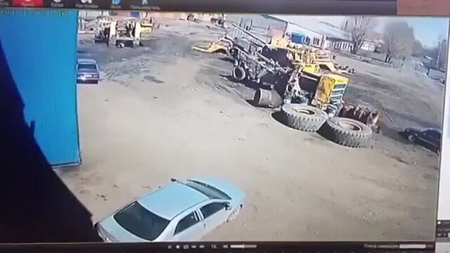 Взрыв колеса от белаза dphsd rjktcf jn ,tkfpf dphsd rjktcf jn ,tkfpf dphsd rjktcf jn ,tkfpf