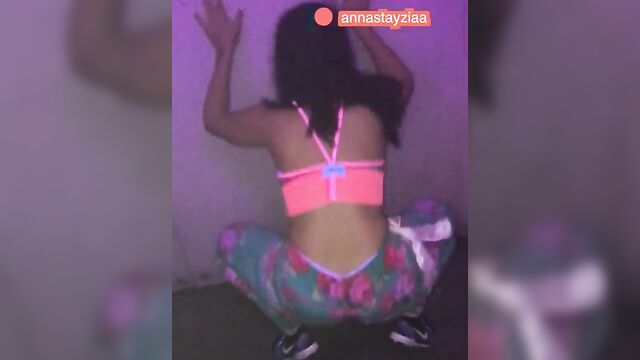 Annastayziaa is a porn actress with an amazing body and great skills