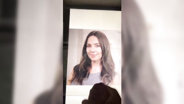 I jerk off while watching whitney cummings' leaked nude photos, a true cumtribute