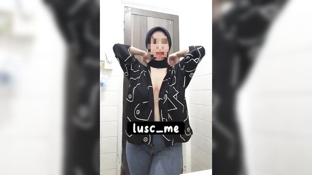 Lusc m3 is too hot to resist, especially with that hijab on!
