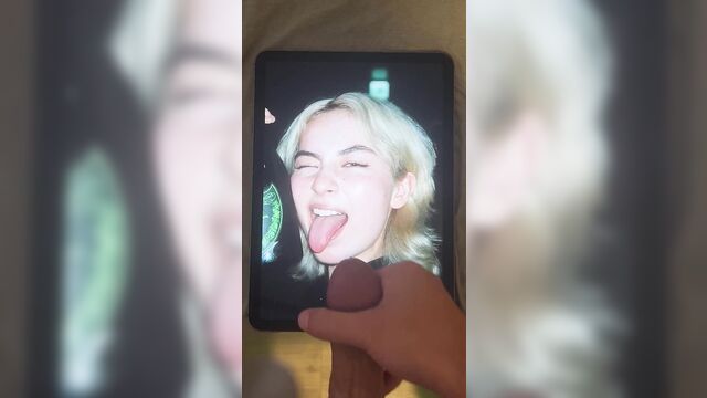 I came for kyedae and ended up cumming for the tribute