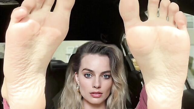 Foot-fetish and humiliation with a hot interracial scene