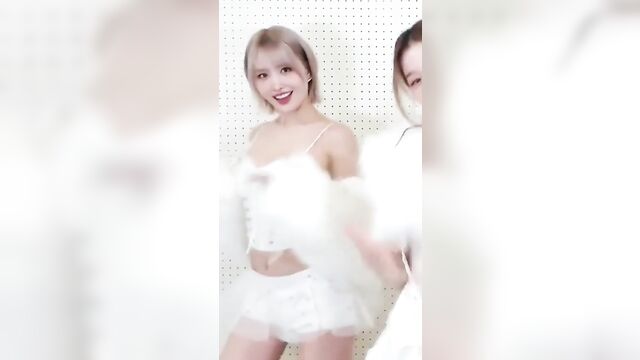 K-pop star momo (twice) has two amazing japanese adult videos