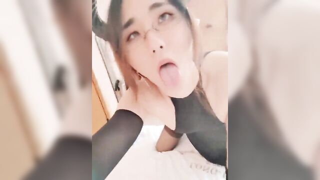A man fucks his wet hole every night part 2