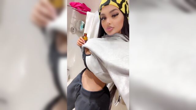 What do you think of this hot latina bitch, monicasavx?