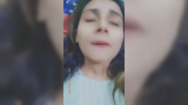 Desi chick displays her boobs in a hot pakistani, indian, and asian selfie nude video