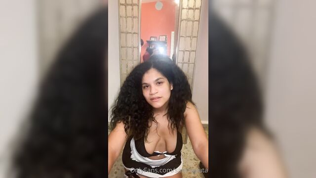 A very hairy mature woman masturbates on her webcam show