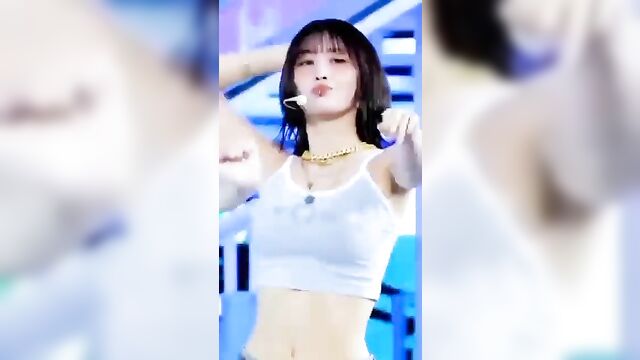 Twice momo's japanese adult video 'momo x dahyun hentai 3d futanari' is a hit