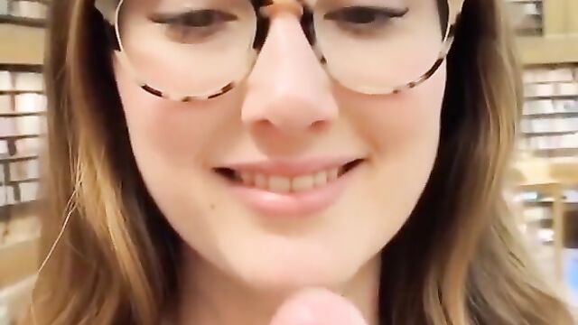 Julianna rose mauriello gets facefucked and receives a messy facial
