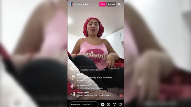 The girl exposed her tits during the live stream on instagram