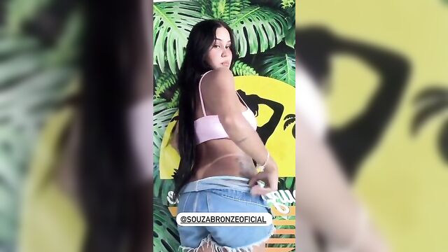 Aline mc in a gostosa role on video