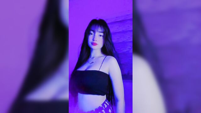 Popular pinay asian tiktok star caught in a compromising leak scandal