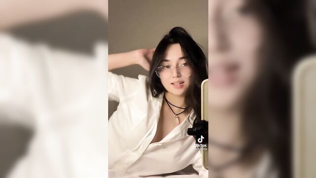 A hot pinay girl got fucked after doing tiktok with a guy