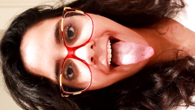 Fetish videos of brazilian girls with big mouths and uvulas