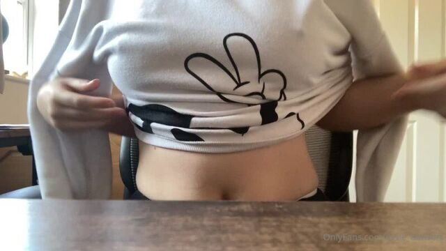 Rosie danvers shows her big tits erotica показала сиськи