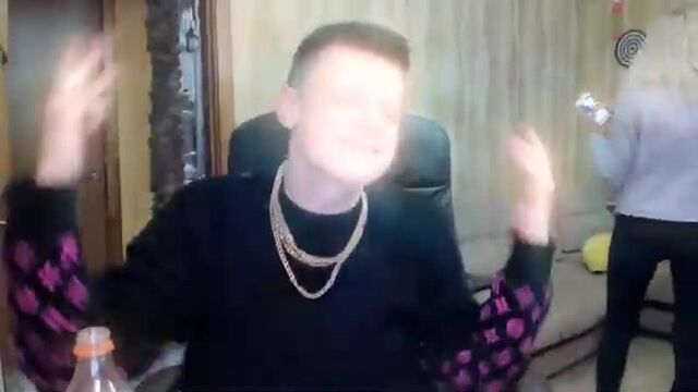 Мелстрой yung hefner 