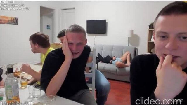 Мелстрой | яна _ тут пять пьяных пацанов а ты ноги раздвинула 