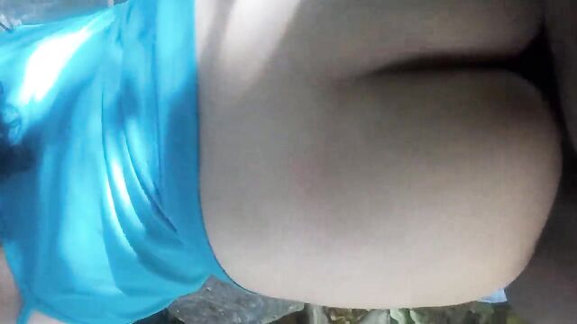 The safada likes to give herself to the public