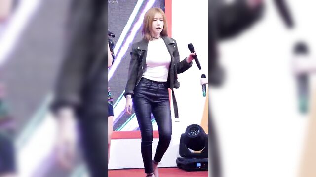 Hello venus alice fap - ass shaking action