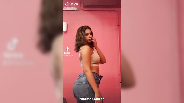 Big ass action in tight jeans - tiktok
