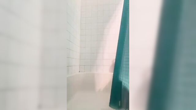 Snowbunny latina’s leaked content showcases her intense passion