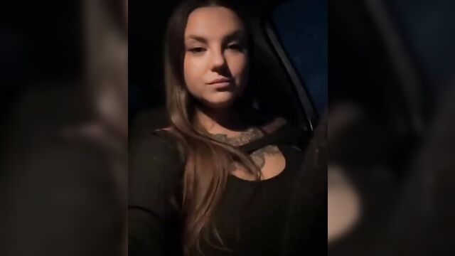 Hot woman betty bong, who loves to fuck without any clothes on