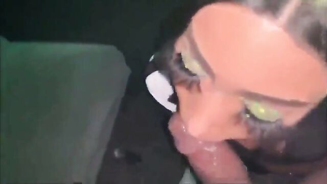 Miina mariee, the throat goddess, delivering the best deepthroat performance!