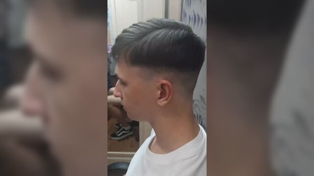 Мужская модельная стрижка шторы